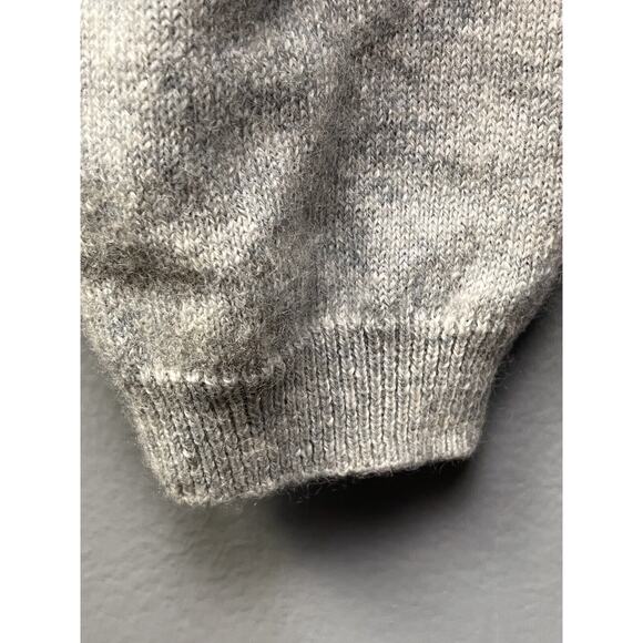 ISLE 100% cashmere Turtleneck sweater Womens Small Gray Jumper Neutral‎ Soft - Picture 7 of 7